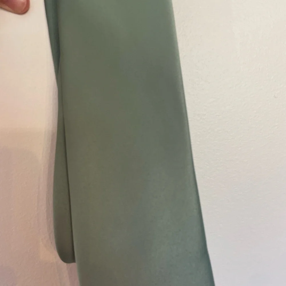 Azazie tie
